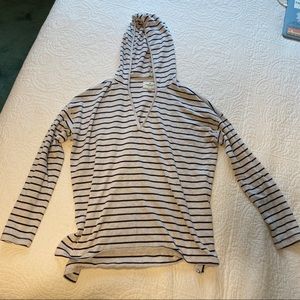 American Eagle hooded Pullover Sweater/Shirt